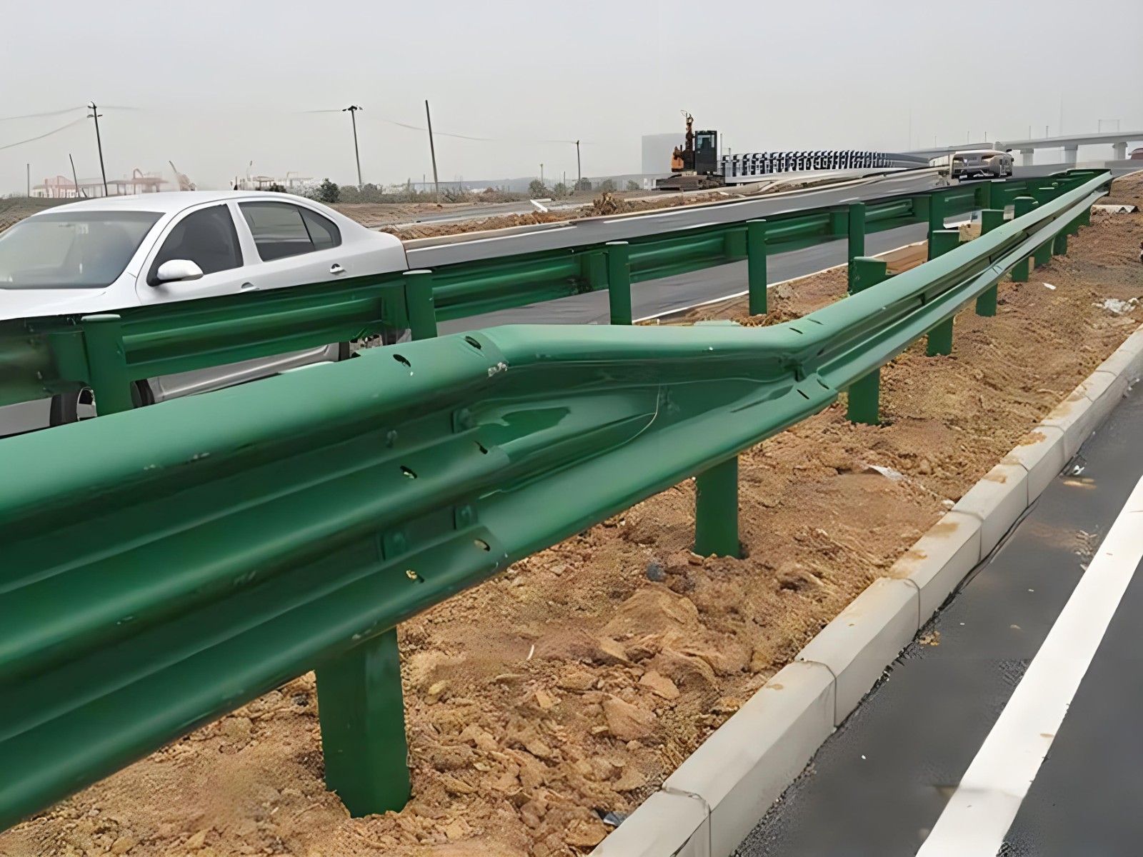 常德高速波形护栏板日常维护方案确保道路安全新举措