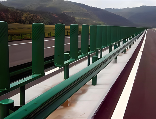 常德三波护栏板在高速公路的应用
